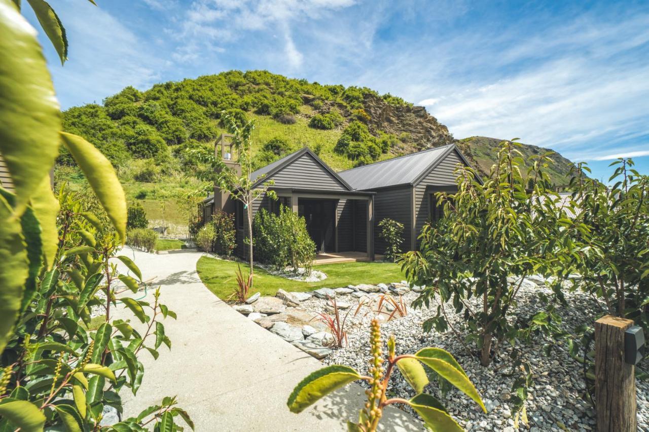 Gibbston Valley And Hotel Queenstown