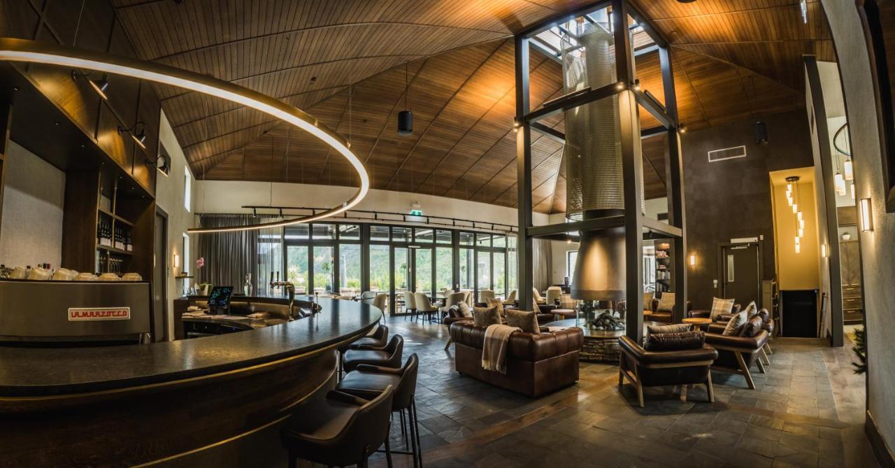 Hotel Gibbston Valley And Queenstown